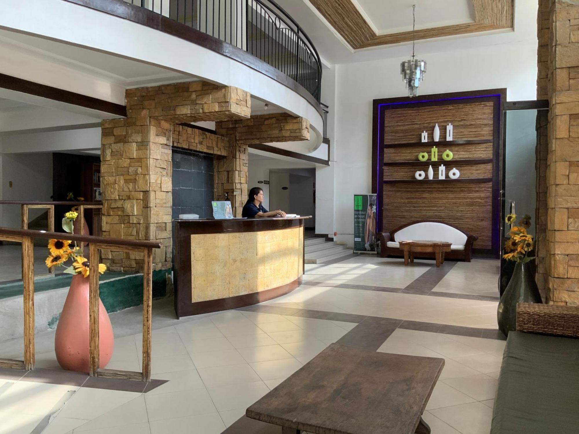 Tlt Condotl At Kiener Hills Condominium Lapu-Lapu City Exterior photo
